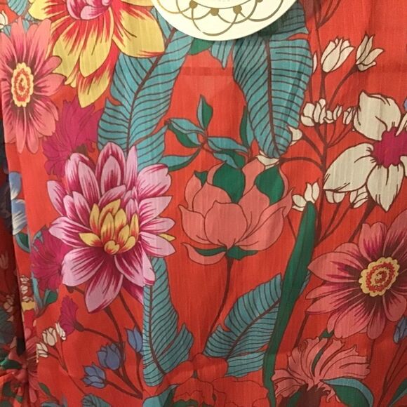 Umgee Plus Size Floral Print V-Neck Short Ruffle Hem Sleeve Top with Side Slits - Picture 8 of 9